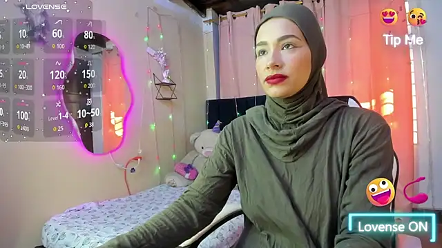 ShanaJamil online show from December 14, 1:06 pm