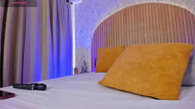 Sophiie Belle online show from October 23, 2:23 pm