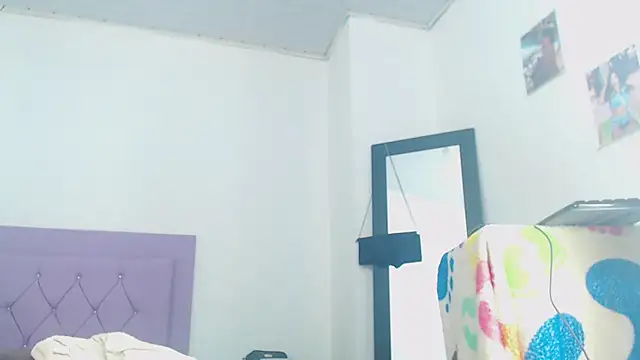 whitneytt online show from October 10, 8:19 am