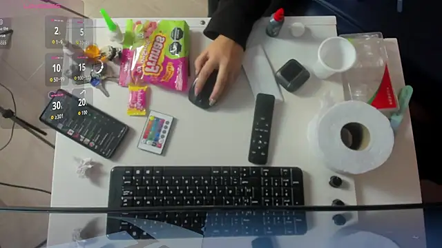Snapshot of _ruby_red chatting on October 18, 1:52 am ruby red online show from October 18, 1:52 am