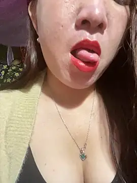 Luna-ass online show from December 17, 12:05 am