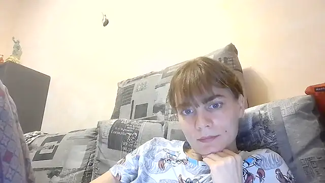 Snapshot of Loriven chatting on October 5, 6:24 pm Loriven online show from October 5, 6:24 pm