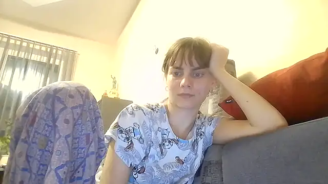 Snapshot of Loriven chatting on October 12, 6:43 pm Loriven online show from October 12, 6:43 pm