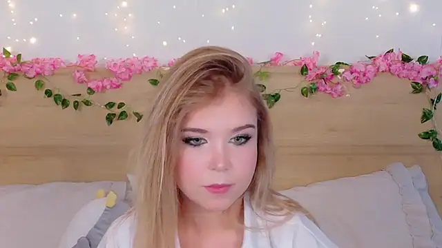 Lilith Bonheur online show from November 2, 10:13 pm