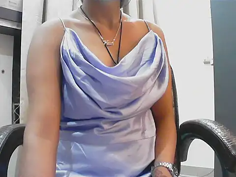 Snapshot of short_girl_ chatting on September 28, 9:31 pm short girl  online show from September 28, 9:31 pm