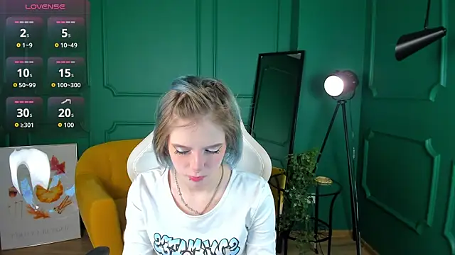 MorgyAsuna  online show from October 15, 1:36 pm