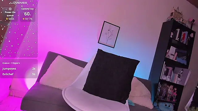 Snapshot of dreamdanna chatting on October 12, 11:56 am dreamdanna online show from October 12, 11:56 am