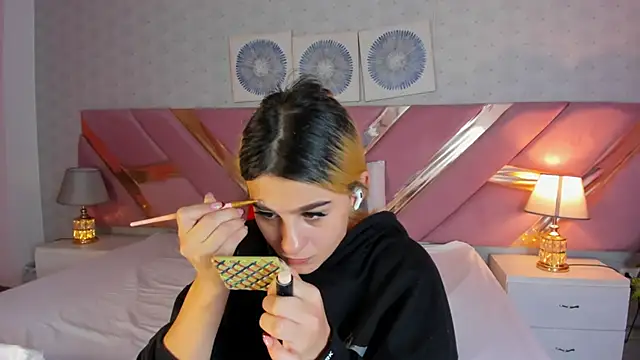 ChloeLaurentt online show from December 14, 2:23 pm