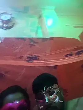 Married Girlfriend online show from December 21, 6:45 pm