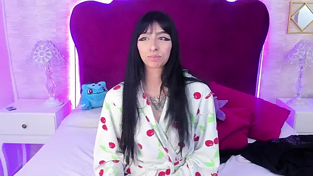 Snapshot of LaylaaDoll chatting on September 23, 12:42 am LaylaaDoll online show from September 23, 12:42 am