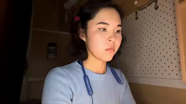 JennyCarpenter online show from April 4, 9:19 am