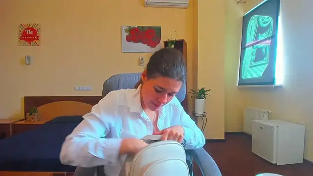 Joannia online show from September 25, 7:07 am