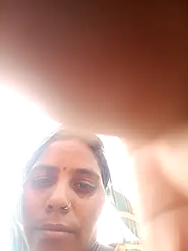 Snapshot of Hot_kadi83 chatting on October 16, 5:43 am Hot kadi83 online show from October 16, 5:43 am