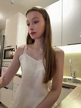 FriendlyFire 18 online show from December 18, 8:24 pm