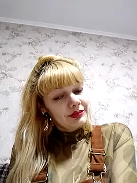 Snapshot of AliceSwan1122 chatting on October 17, 8:45 pm AliceSwan1122 online show from October 17, 8:45 pm