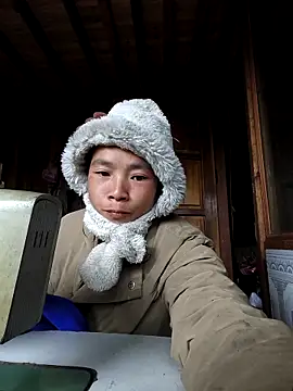 lily-00 online show from December 4, 4:48 am