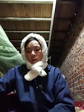 lily-00 online show from November 28, 9:23 am