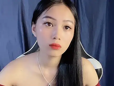 Lyly4757 online show from September 18, 10:30 pm