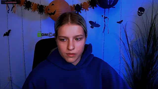 kaela spell  online show from October 30, 7:48 pm