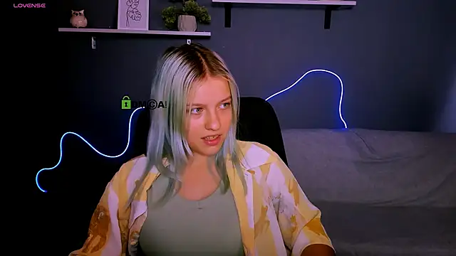 Snapshot of kaela_spell_ chatting on September 24, 1:10 pm kaela spell  online show from September 24, 1:10 pm