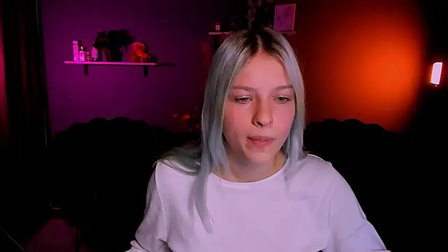 Snapshot of kaela_spell_ chatting on October 17, 1:03 pm kaela spell  online show from October 17, 1:03 pm