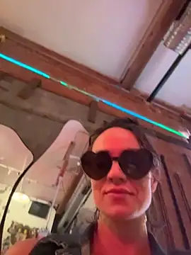 Texxaspearl online show from April 13, 6:47 am