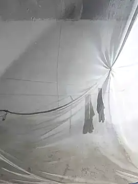 lickcandy online show from November 9, 7:10 pm