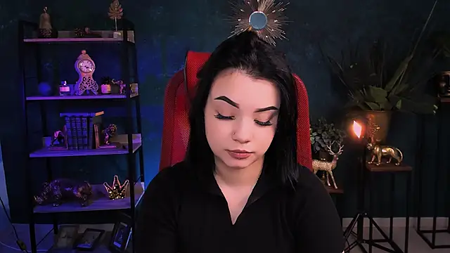 leslierowe  online show from October 10, 4:45 pm