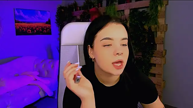 leslierowe  online show from December 5, 12:39 pm