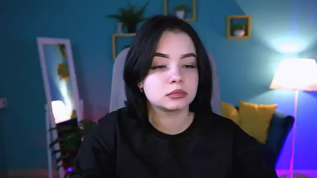 leslierowe  online show from October 16, 4:20 pm