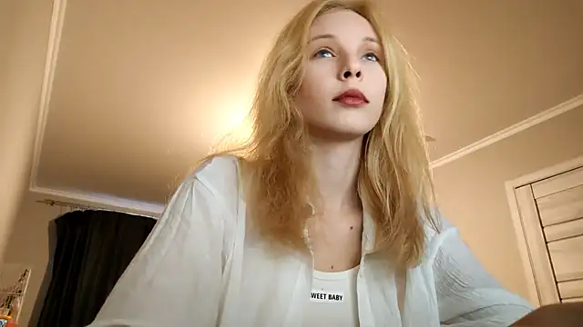 Fafa Fluff online show from September 28, 3:06 pm