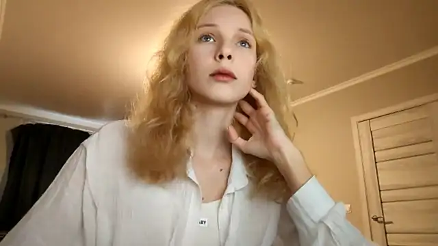 Fafa Fluff online show from September 30, 2:12 pm