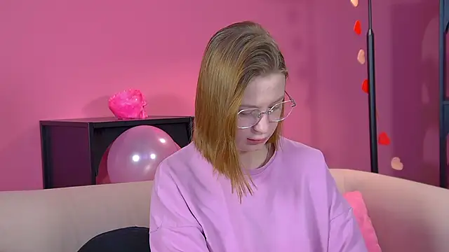 BeatriceBinoche online show from March 20, 6:29 am