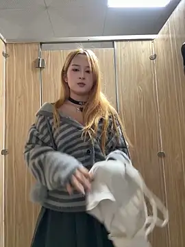 yuki june online show from November 17, 10:27 am