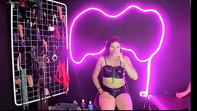 Mistress Megan BDSM online show from November 14, 7:36 pm