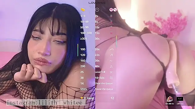 Snapshot of _Lilith_White_ chatting on October 17, 3:59 pm Lilith White online show from October 17, 3:59 pm