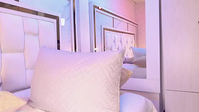 paulina cano online show from February 24, 7:23 pm