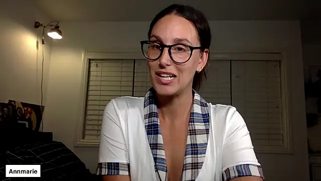 Snapshot of annmarieferrara chatting on September 26, 2:09 am annmarieferrara online show from September 26, 2:09 am