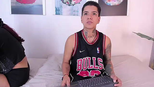 Girls inlove online show from November 3, 12:31 pm