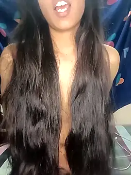 reetika6375 online show from November 9, 8:05 pm