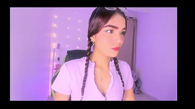 ashlysmith 01 online show from December 2, 4:14 am