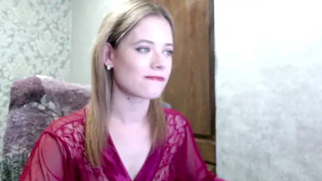 Kate  Loves online show from October 6, 6:23 pm