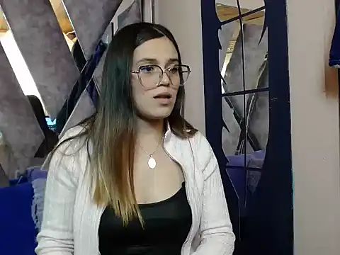 CRISTALHERRANZ online show from September 27, 1:35 am