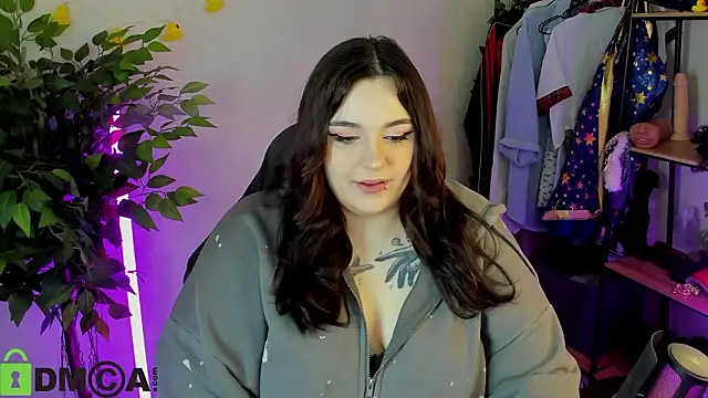 Mia R0ss online show from February 7, 1:09 am