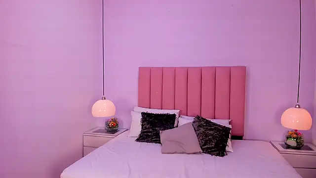 Amy Ferreira online show from November 13, 10:20 pm