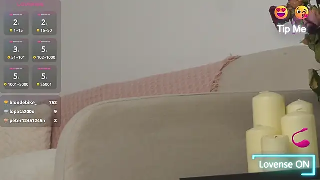 adisson fox online show from December 3, 7:11 am