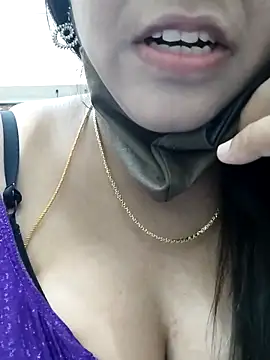 Snapshot of hottamil_honey_couples chatting on October 15, 9:50 pm hottamil honey couples online show from October 15, 9:50 pm