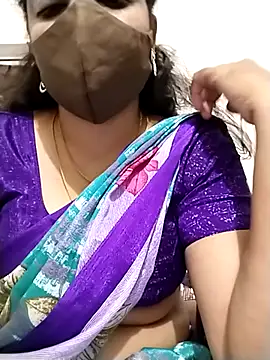 Snapshot of hottamil_honey_couples chatting on September 26, 9:01 pm hottamil honey couples online show from September 26, 9:01 pm
