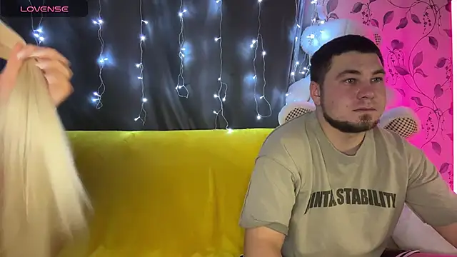 coupleinspire online show from November 30, 8:02 pm