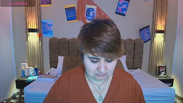 Snapshot of Sasharosee2 chatting on October 2, 12:21 pm Sasharosee2 online show from October 2, 12:21 pm